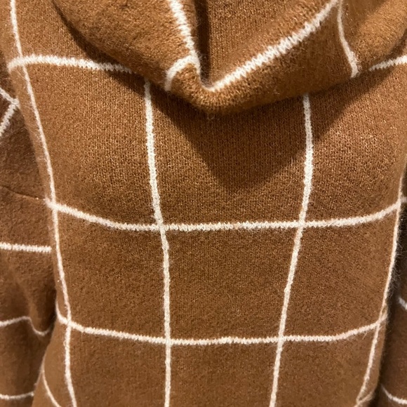 Lumiere off the grid oversized cowl neck  sweater, size Medium - Picture 4 of 6